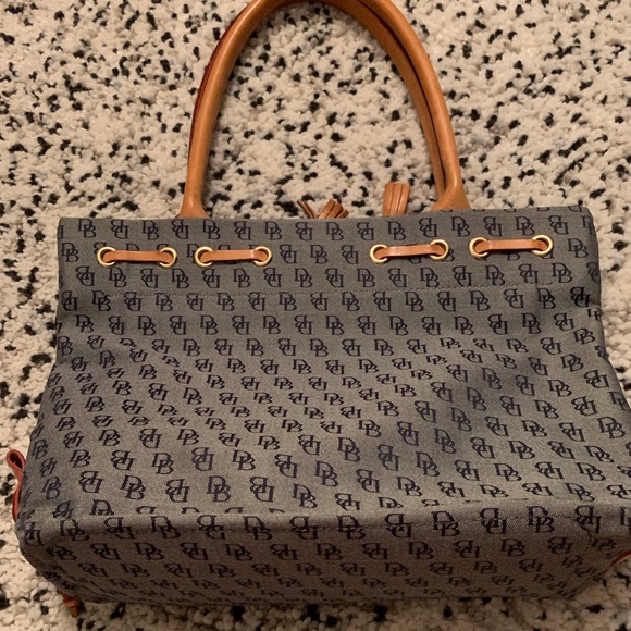 Dooney & Bourke small tote. EUC. Navy and brown. - Picture 2 of 8